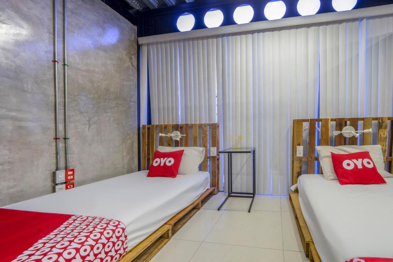 Oyo 1084 Guyasuka Ratchada Hotel Bangkok Ngoại thất bức ảnh
