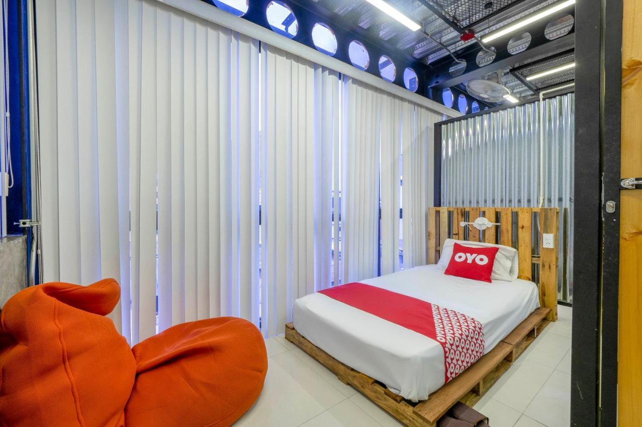 Oyo 1084 Guyasuka Ratchada Hotel Bangkok Ngoại thất bức ảnh