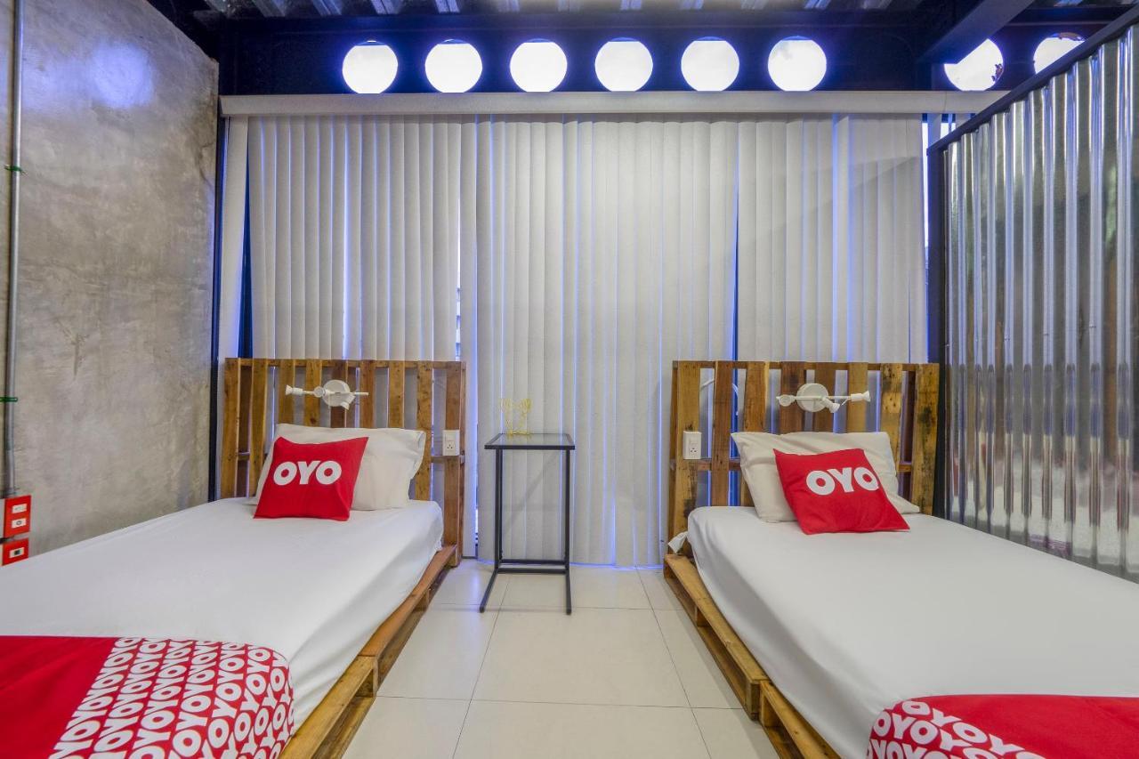 Oyo 1084 Guyasuka Ratchada Hotel Bangkok Ngoại thất bức ảnh