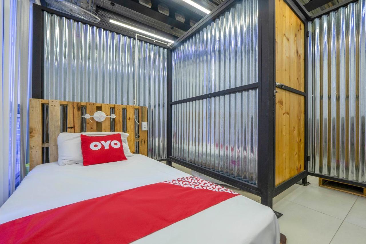 Oyo 1084 Guyasuka Ratchada Hotel Bangkok Ngoại thất bức ảnh